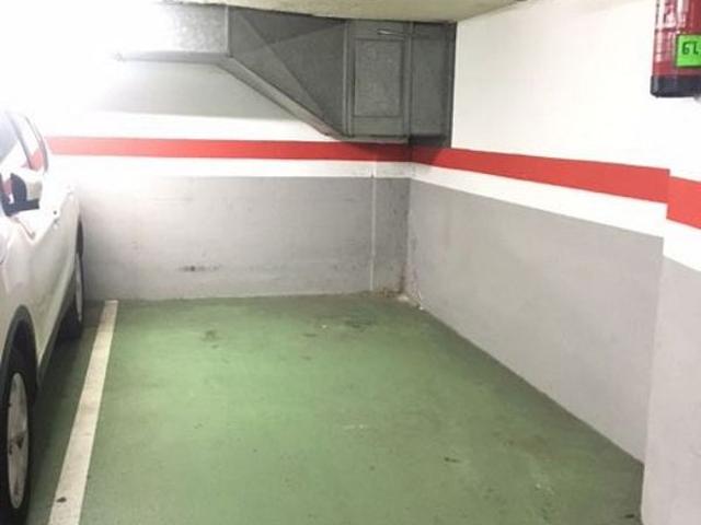 Garaje en alquiler en avenida De Vilanova, Hospitalet de Llobregat, L´, de 11 m² por 60