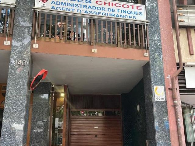 Garaje en alquiler en avenida De Madrid, Barcelona, de 11 m² por 100