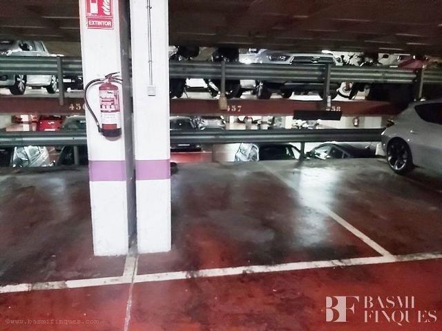 Garaje en alquiler en avenida De Madrid, Barcelona, de 7 m² por 95