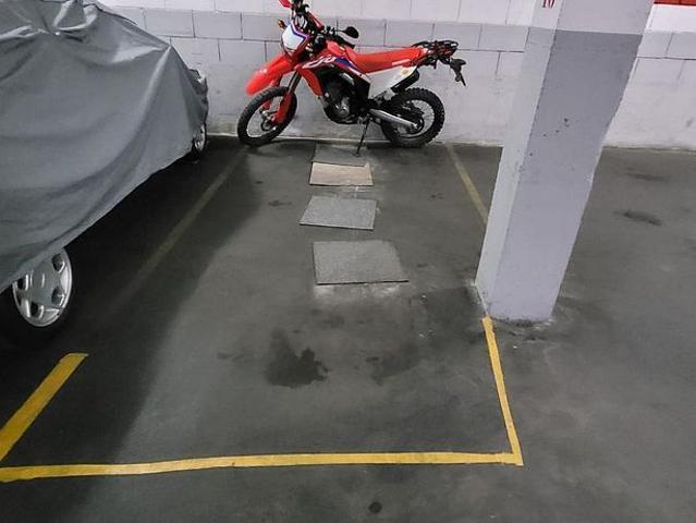 Garaje en alquiler en avenida De Mònaco, Badalona, de 3 m² por 30