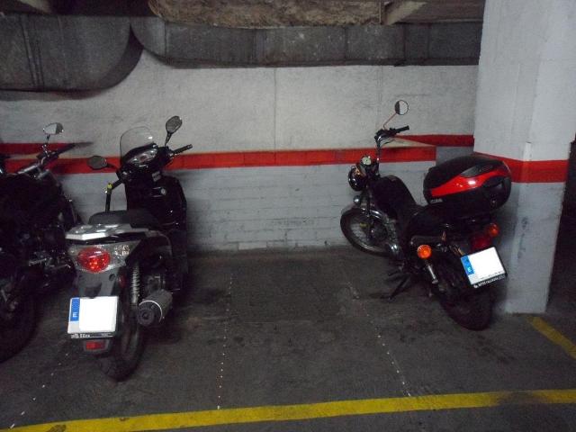 Garaje en alquiler en avenida De Rio de Janeiro, Barcelona, de 2 m² por 37