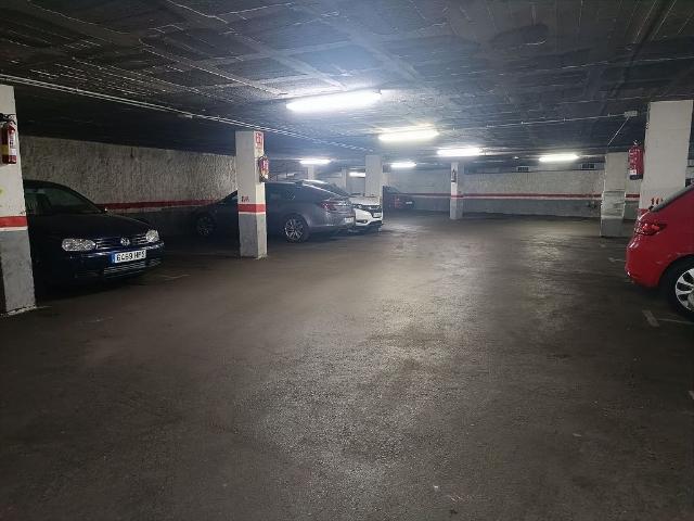 Garaje en alquiler en avenida Del Doctor Ramon Solanich i Riera, Hospitalet de Llobregat, L´, de 9 m² por 90