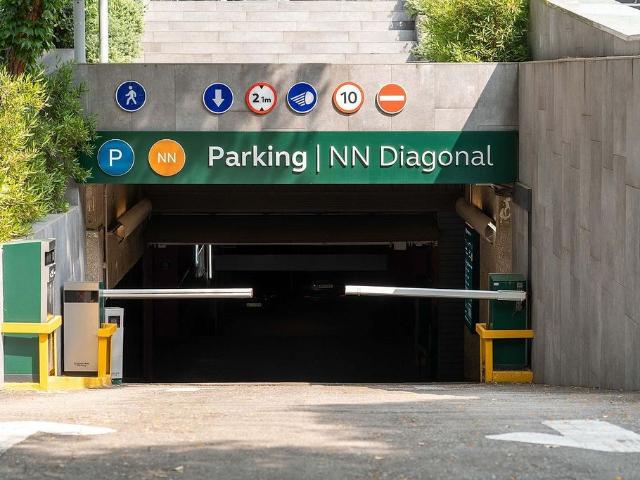 Garaje en alquiler en avenida Diagonal, Barcelona, de 10 m² por 100