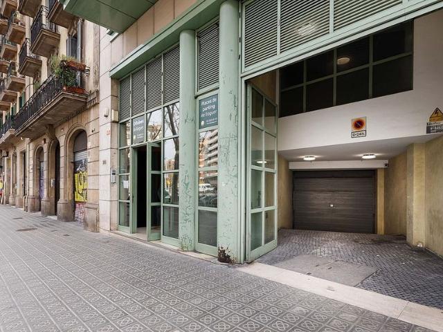 Garaje en alquiler en avenida Diagonal, Barcelona, de 9 m² por 85