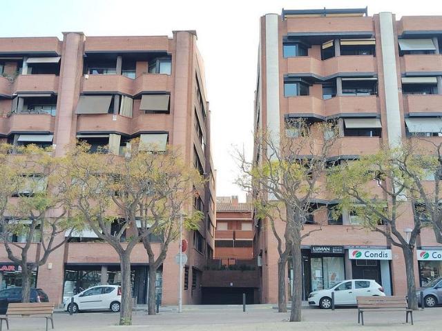Garaje en alquiler en avenida Lluís Companys, Sant Joan Despí, de 8 m² por 50