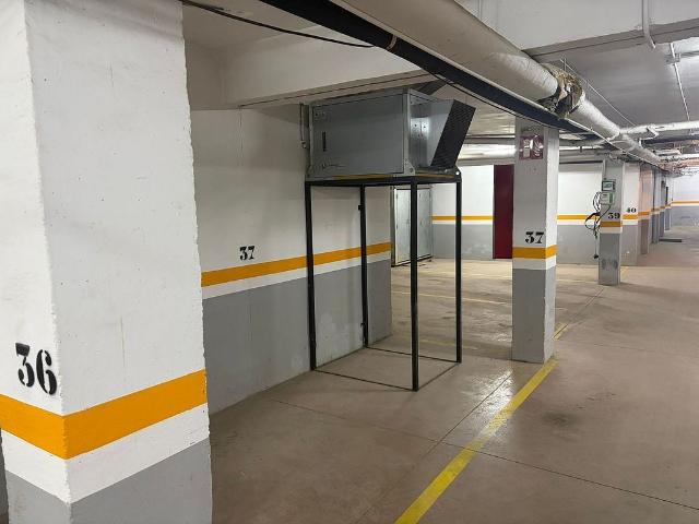 Garaje en alquiler en avenida Supermolina, Alp, por 60