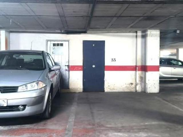Garaje en alquiler en Badajoz, Valdepasillas