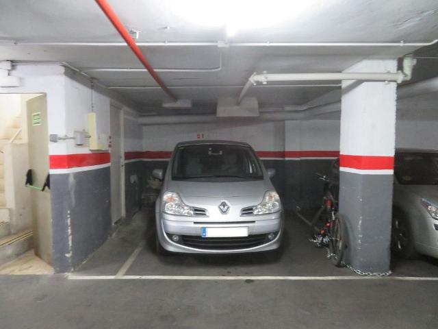 Garaje en alquiler en Barcelona, de 10 m² por 85