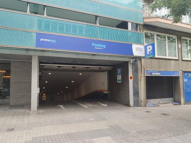 Garaje en Alquiler en Barri de les Corts