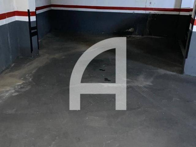 Garaje en Alquiler en Barri de les Corts