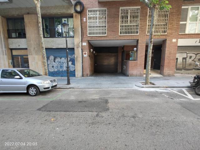 Garaje en Alquiler en Barri de les Corts