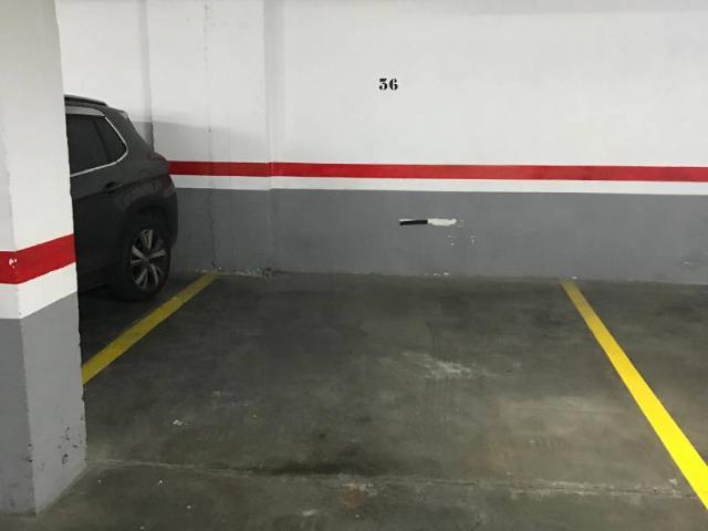 Garaje en Alquiler en Barri de les Corts