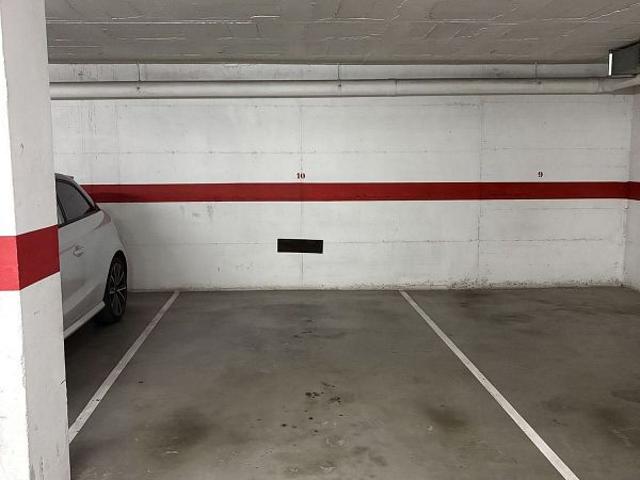 Garaje en alquiler en Girona, de 11 m² por 75