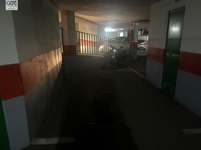 Garaje en alquiler en Granada, Gran capitan
