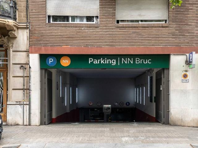 Garaje en Alquiler en Dreta de l'Eixample