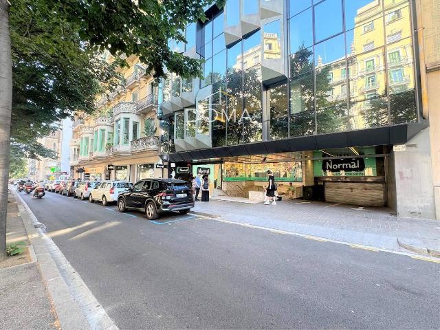Garaje en Alquiler en Dreta de l'Eixample