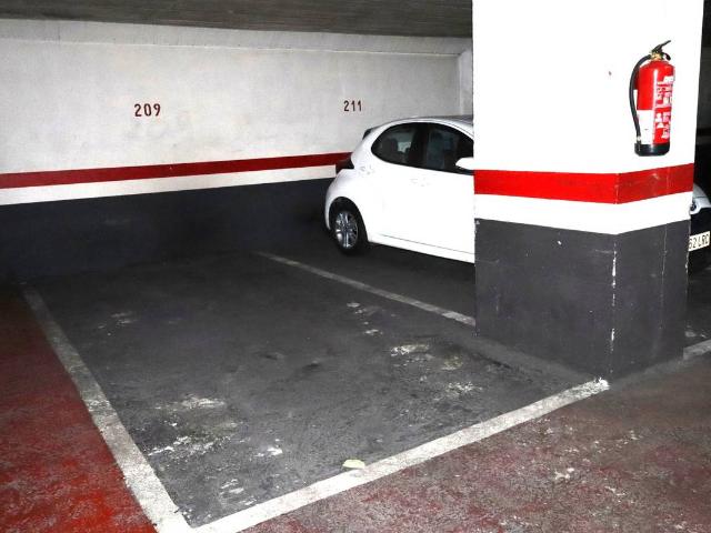 Garaje en Alquiler en Dreta de l'Eixample