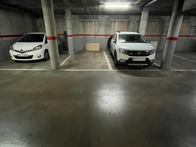 Garaje en Alquiler en Eixample Sud – Migdia