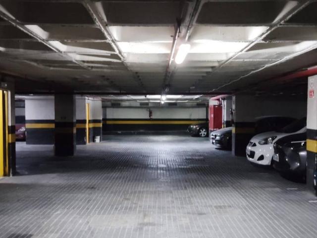 Garaje en Alquiler en El Parc i la Llacuna del Poblenou