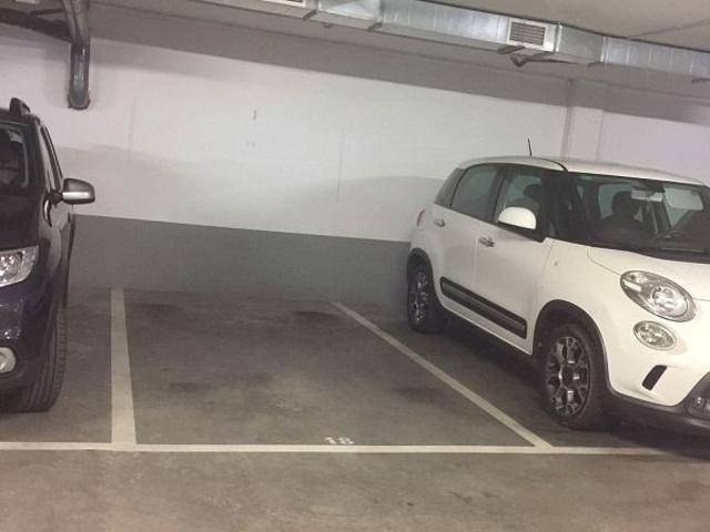 Garaje en alquiler en Figueres, de 10 m² por 80
