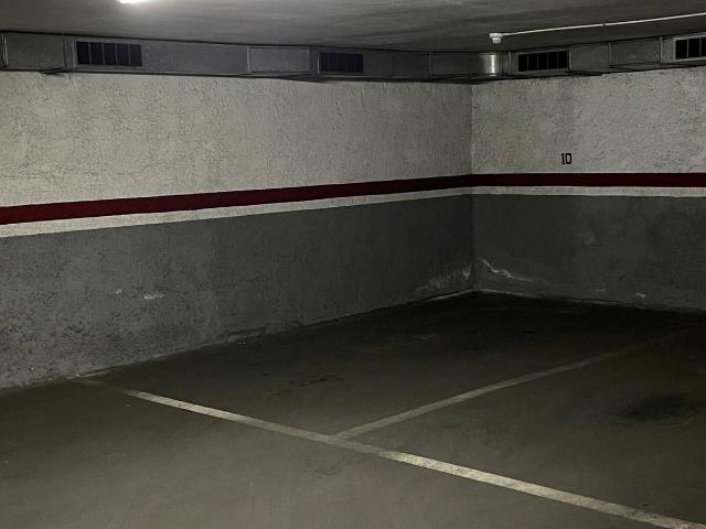 Garaje en Alquiler en La Maternitat i Sant Ramon