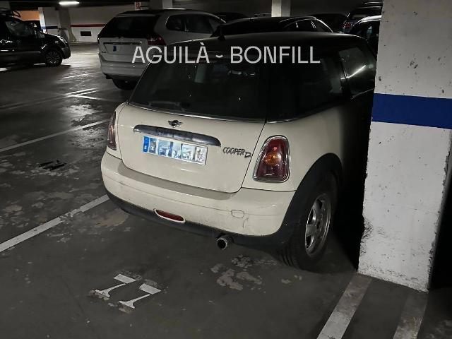 Garaje en Alquiler en La Vila Olímpica del Poblenou