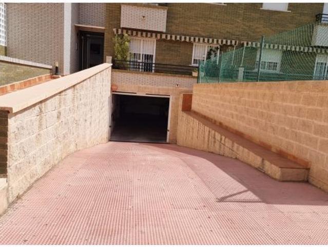 Garaje en Alquiler en Las Salinas, Roquetas de Mar por solo €65