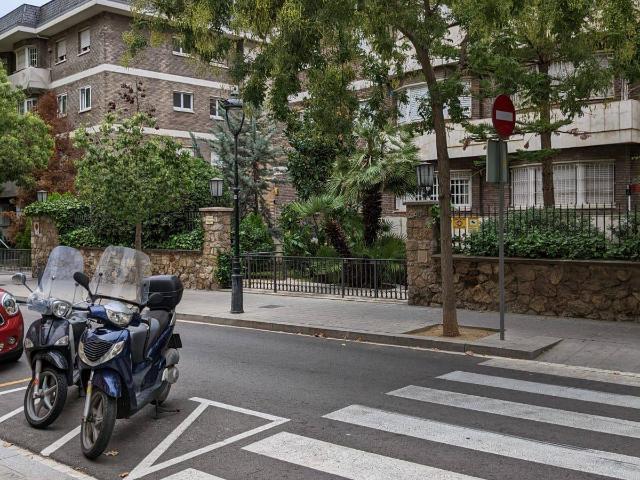 Garaje en Alquiler en Les Tres Torres