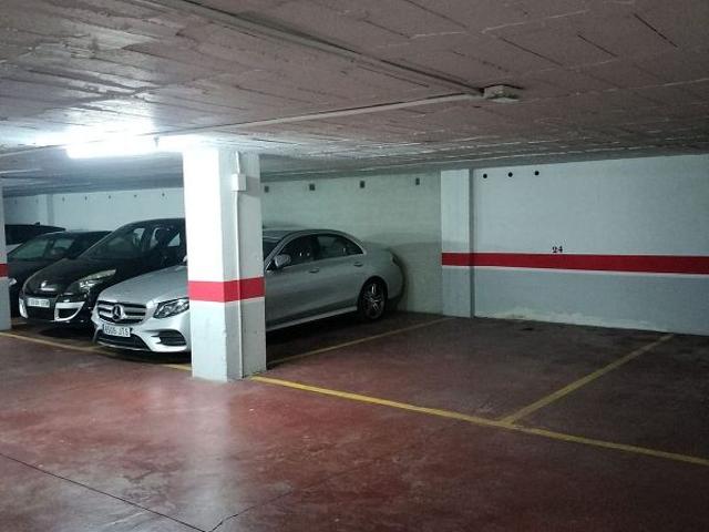 Garaje en alquiler en Lleida, de 15 m² por 70