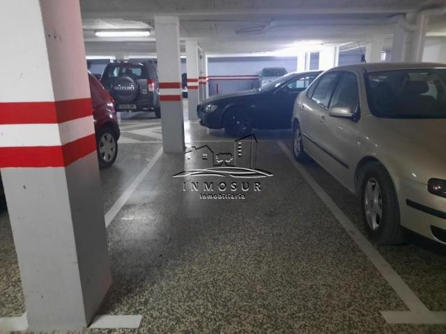 Garaje en alquiler en Lucena, Lucena