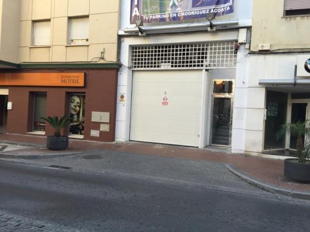 Garaje en alquiler en Motril, Av. Rodriguez Acosta