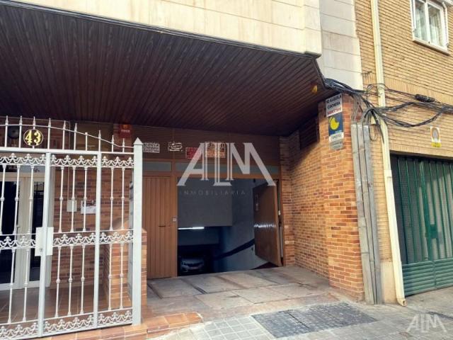 Garaje en alquiler en Manzanares, Centro