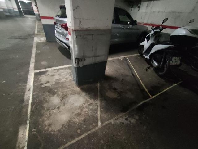 Garaje en alquiler en Sant Cugat del Vallès, de 13 m² por 30