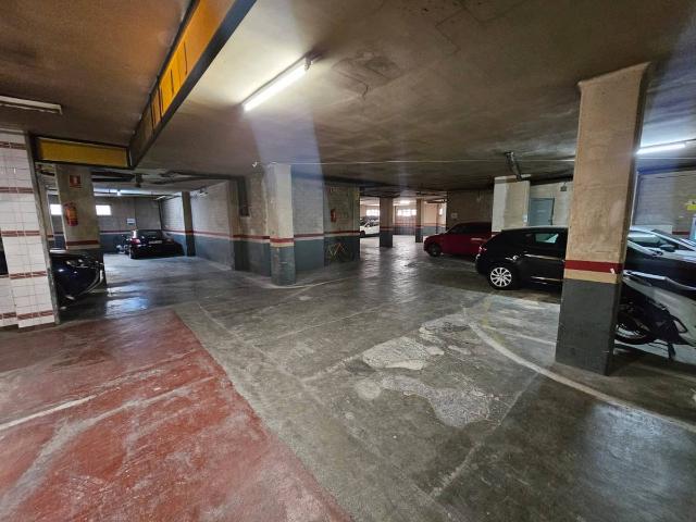 Garaje en Alquiler en Sants