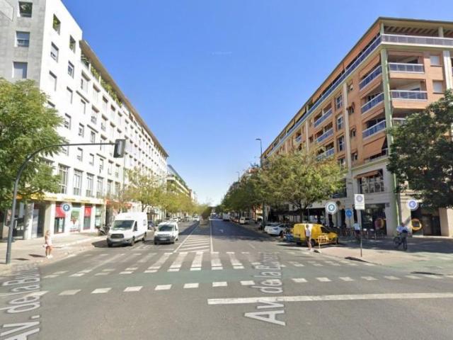 Garaje en alquiler en Sevilla, Nervion La Buhaira