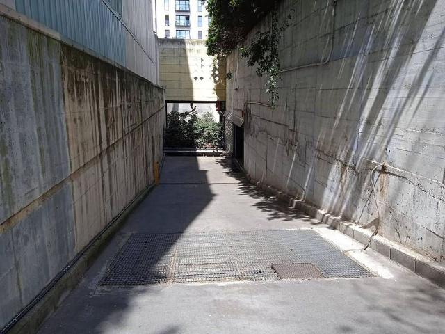 Garaje en alquiler en pasaje De Mariner, Barcelona, de 10 m² por 120