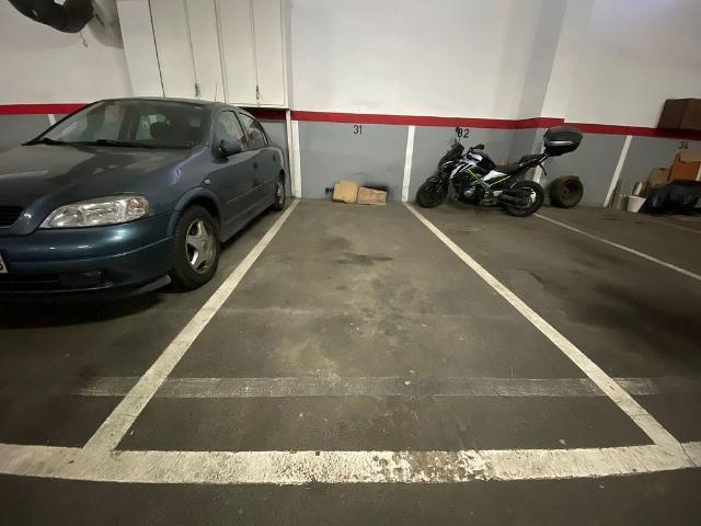 Garaje en alquiler en pasaje Del Tèxtil, Barcelona, por 90