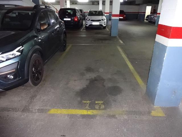 Garaje en alquiler en paseo Maragall, Barcelona, de 9 m² por 120