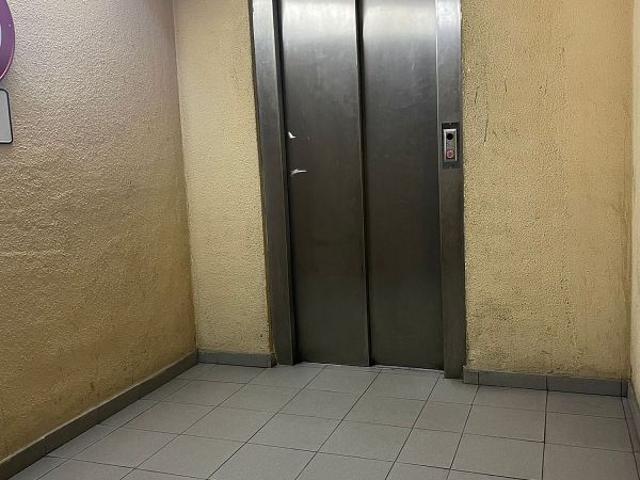 Garaje en alquiler en plaza De Joaquim Pena, Barcelona, de 10 m² por 100