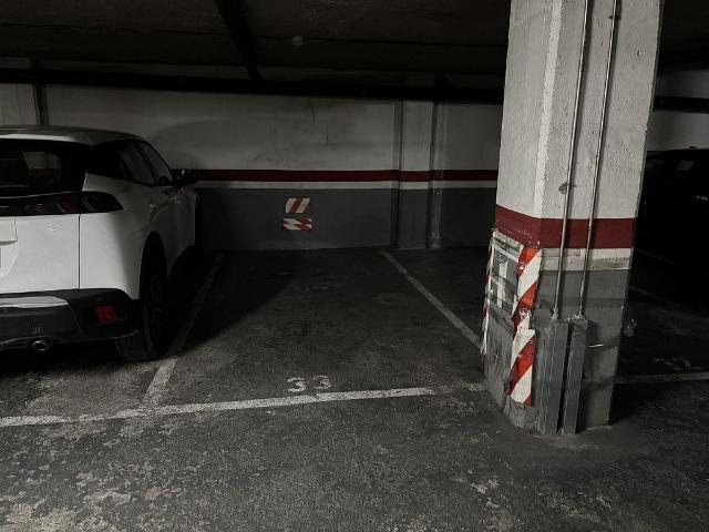 Garaje en alquiler en plaza Tetuan, Barcelona, de 11 m² por 100