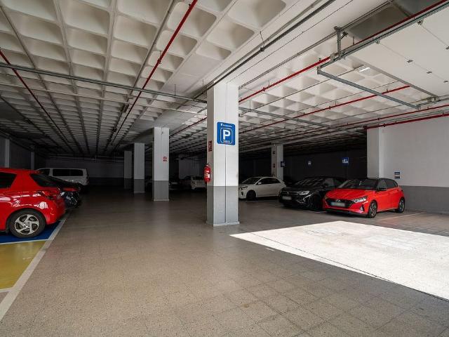 Garaje en alquiler en ronda President Irla, Mataró, de 12 m² por 100