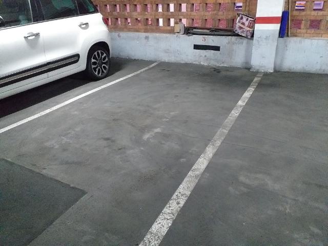 Garaje en alquiler en rambla Catalana, Hospitalet de Llobregat, L´, de 16 m² por 80