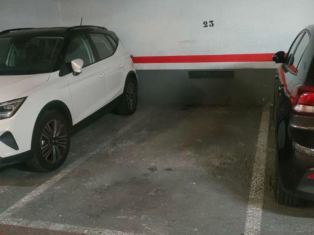 Garaje en alquiler en rambla Just Oliveras, Hospitalet de Llobregat, L´, por 110