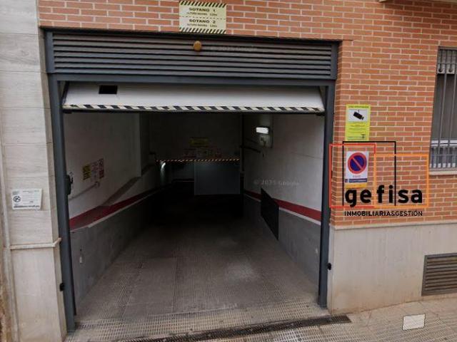 Garaje en alquiler en Valdepeñas, Centro Salud