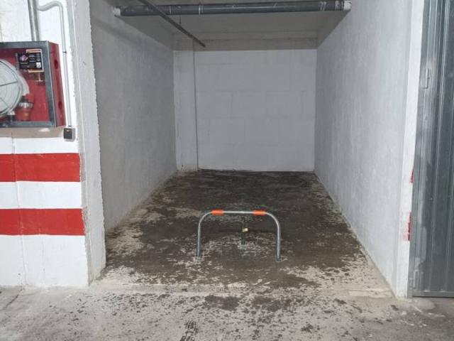 Garaje en alquiler en Velilla