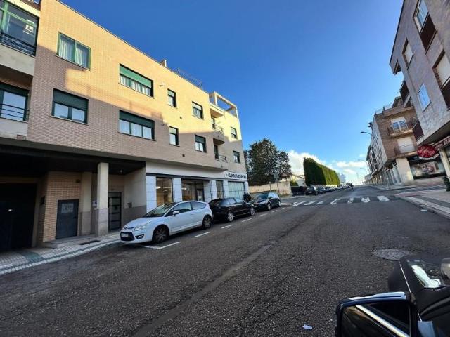 Garaje en alquiler en Villares de la Reina, Castilla y leon