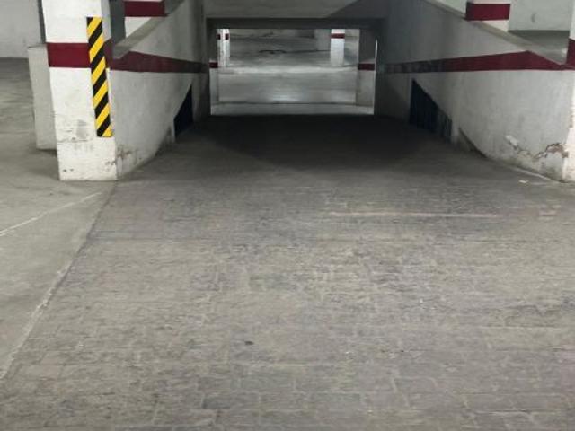 GARAJE EN EL CENTRO