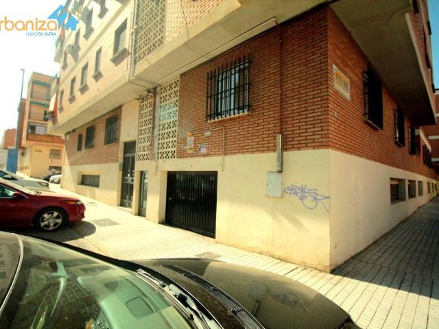 GARAJE EN MARIA AUXILIADORA BADAJOZ