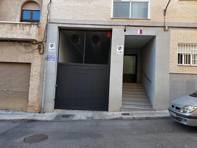 Garaje en Petrer ne Murillo Edificio Saoro
