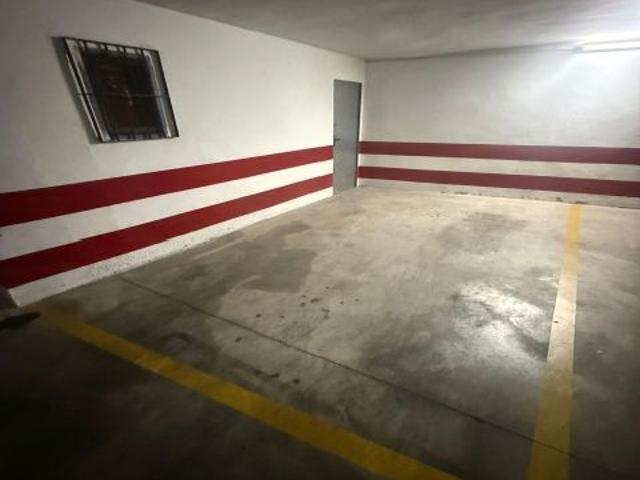 Garaje en Venta con TRASTERO en Ciudad jardín, Córdoba Oportunidad Única